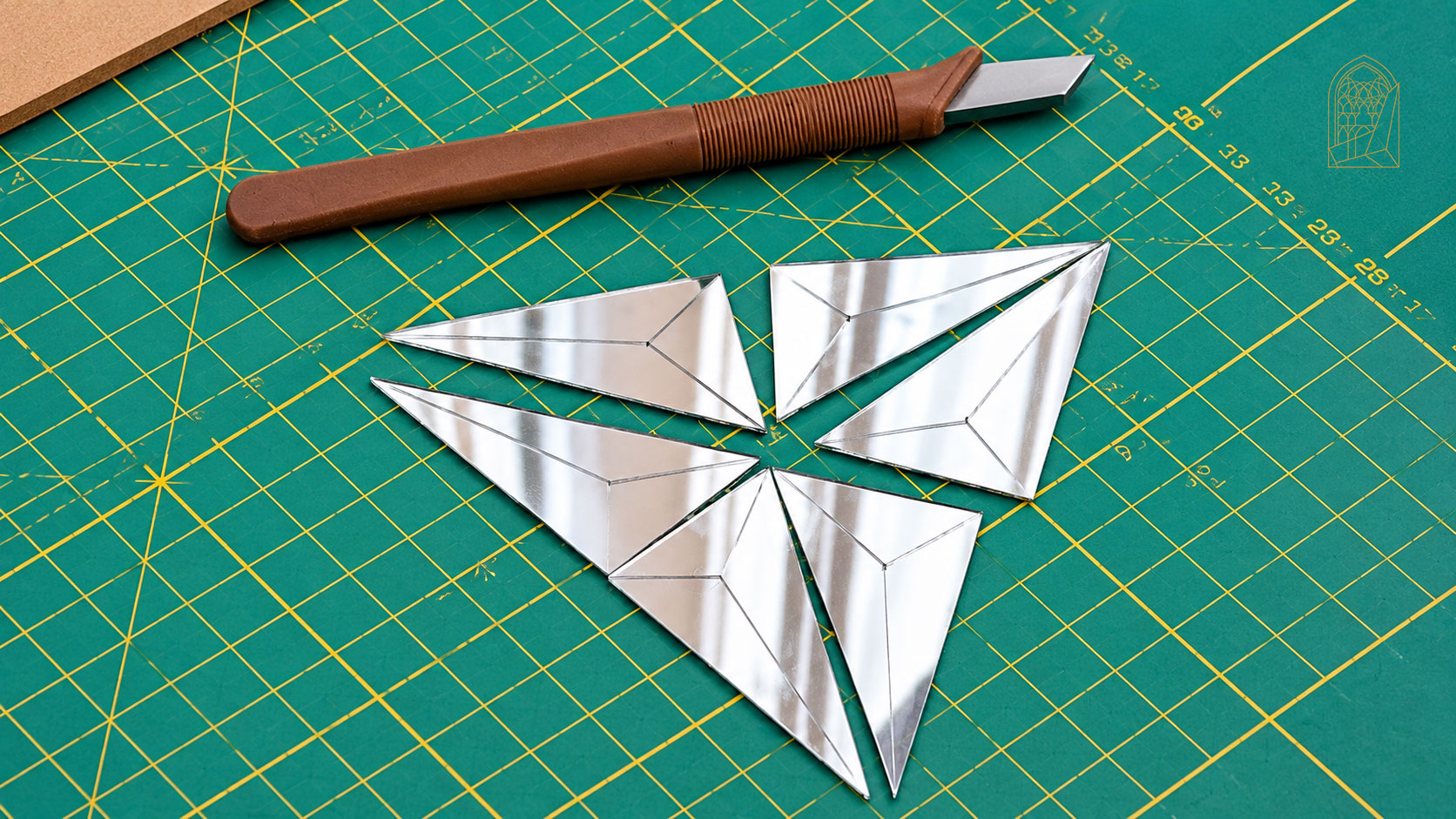 Abbey Atelier- Mirror Cutting Mat